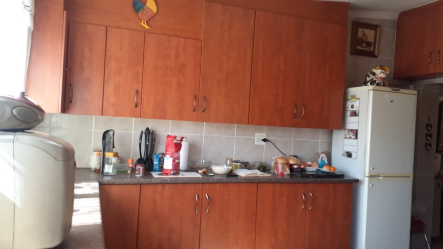  Bedroom Property for Sale in Heatherdale AH Gauteng