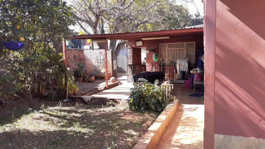 Bedroom Property for Sale in Heatherdale AH Gauteng