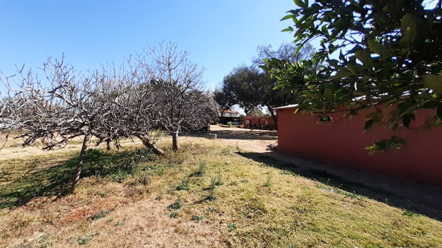  Bedroom Property for Sale in Heatherdale AH Gauteng