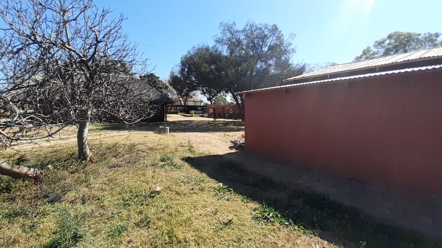  Bedroom Property for Sale in Heatherdale AH Gauteng
