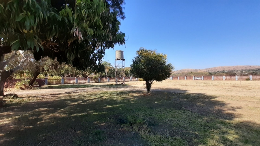  Bedroom Property for Sale in Heatherdale AH Gauteng
