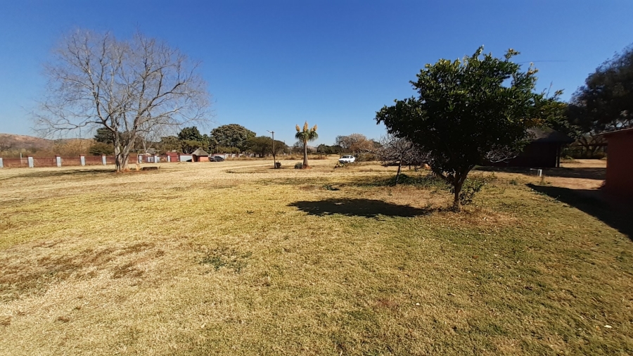  Bedroom Property for Sale in Heatherdale AH Gauteng