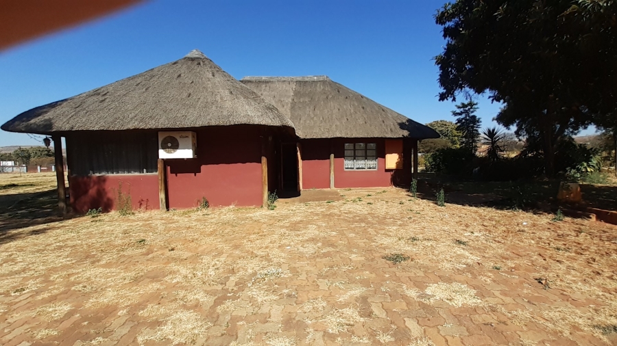  Bedroom Property for Sale in Heatherdale AH Gauteng