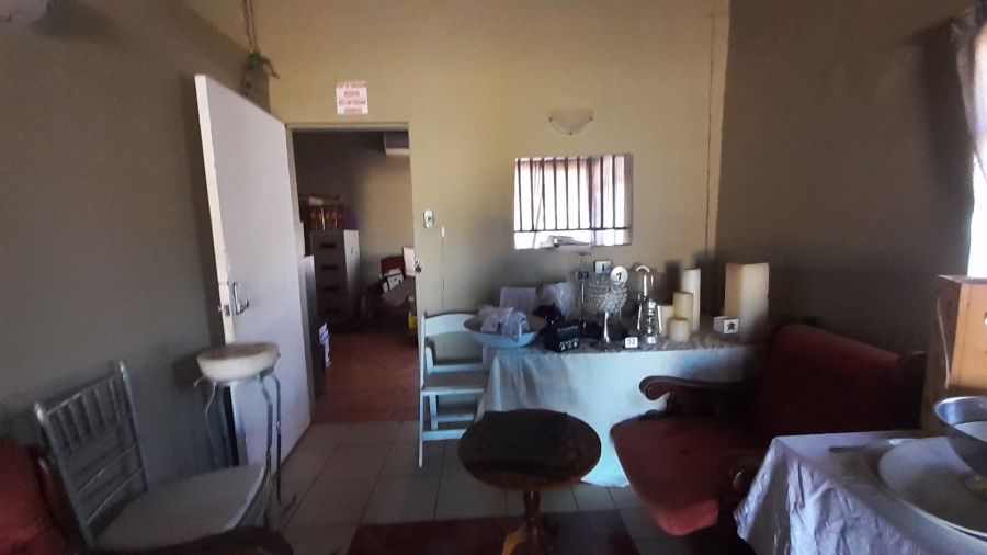 Bedroom Property for Sale in Heatherdale AH Gauteng