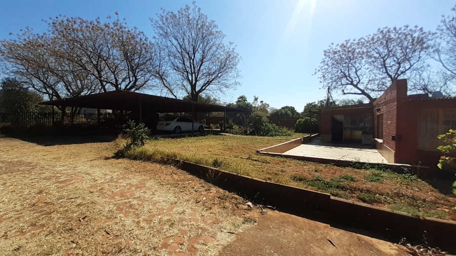  Bedroom Property for Sale in Heatherdale AH Gauteng