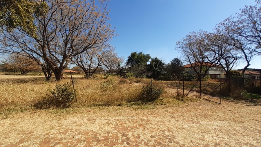  Bedroom Property for Sale in Heatherdale AH Gauteng