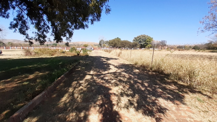  Bedroom Property for Sale in Heatherdale AH Gauteng