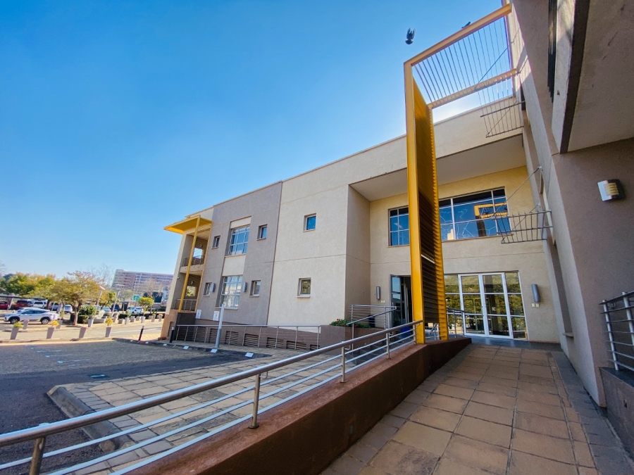 To Let commercial Property for Rent in Die Hoewes Gauteng