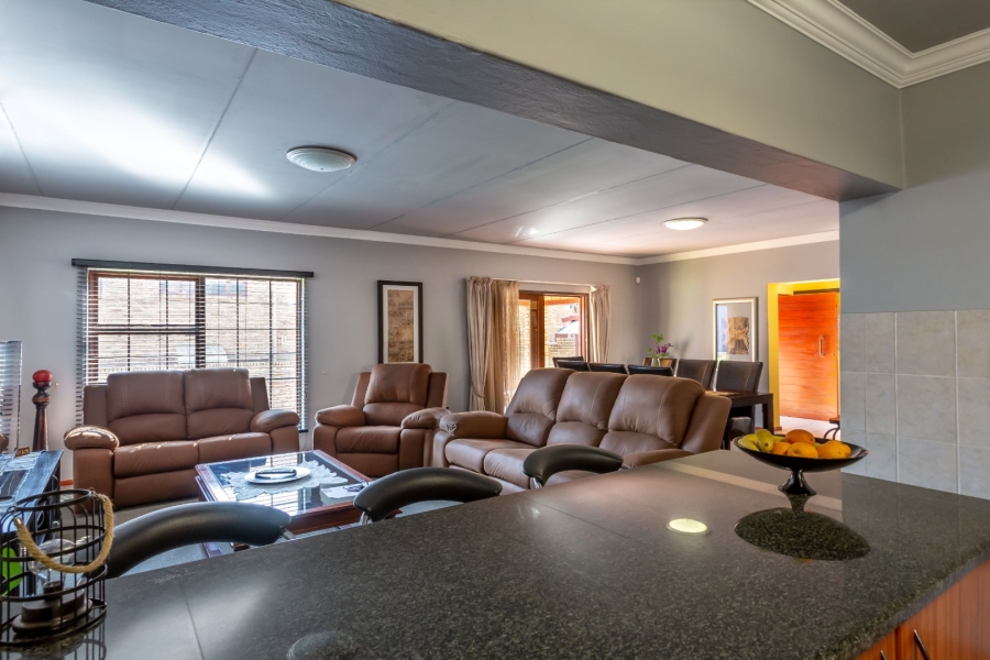 3 Bedroom Property for Sale in Radiokop Gauteng
