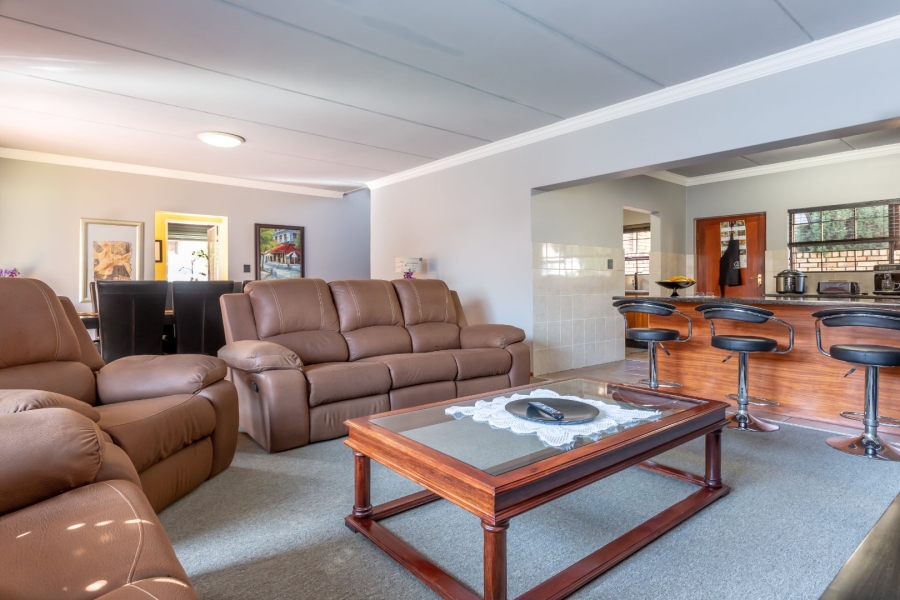 3 Bedroom Property for Sale in Radiokop Gauteng