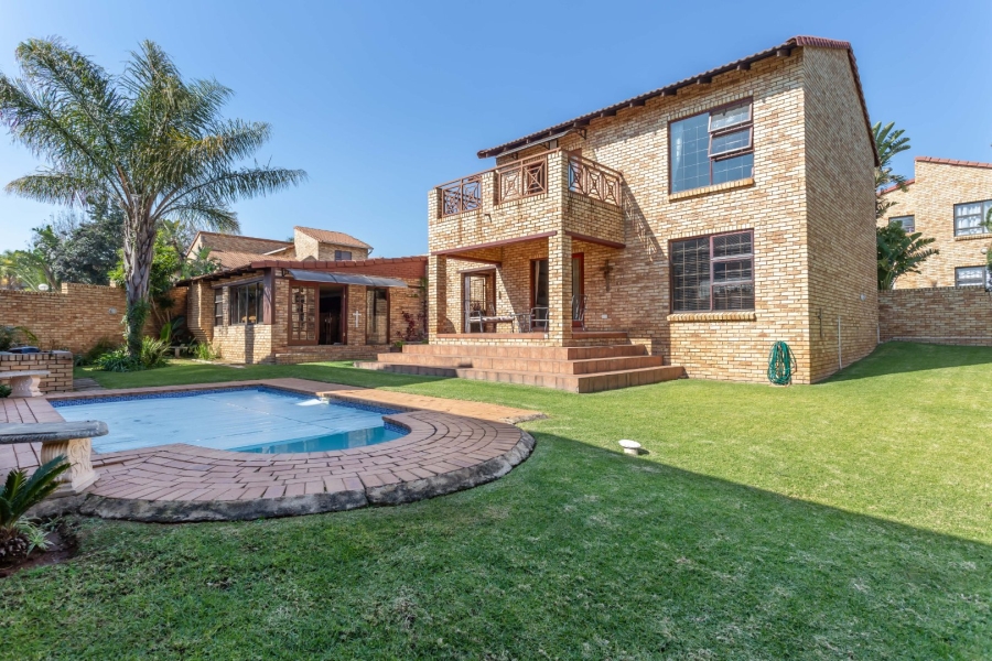 3 Bedroom Property for Sale in Radiokop Gauteng