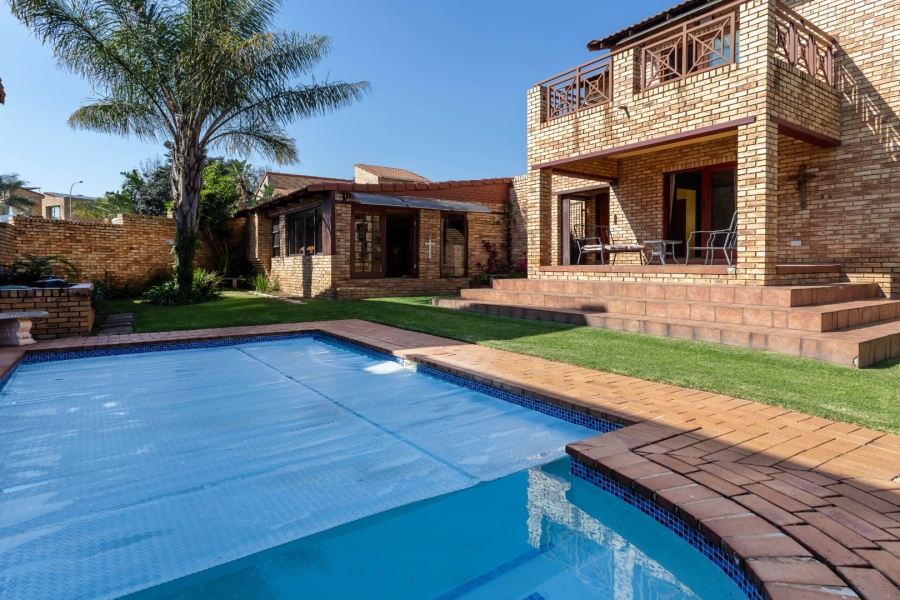 3 Bedroom Property for Sale in Radiokop Gauteng