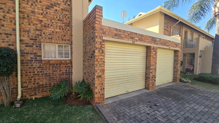 3 Bedroom Property for Sale in Magalieskruin Gauteng