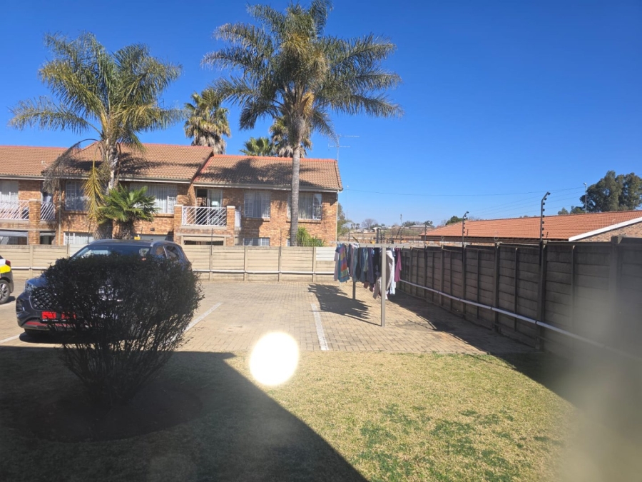 3 Bedroom Property for Sale in Ravenswood Gauteng
