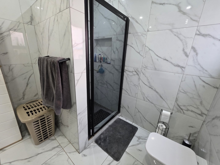 6 Bedroom Property for Sale in Montana Park Gauteng
