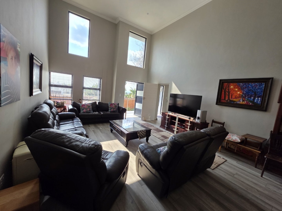 6 Bedroom Property for Sale in Montana Park Gauteng