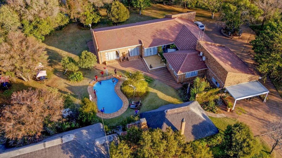 8 Bedroom Property for Sale in Dinokeng Game Reserve Gauteng