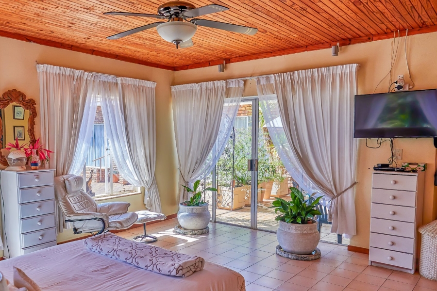 8 Bedroom Property for Sale in Dinokeng Game Reserve Gauteng