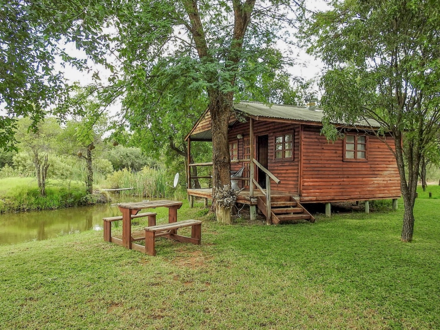 8 Bedroom Property for Sale in Dinokeng Game Reserve Gauteng