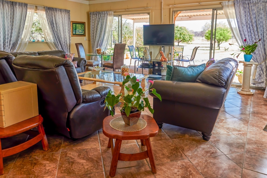 8 Bedroom Property for Sale in Dinokeng Game Reserve Gauteng
