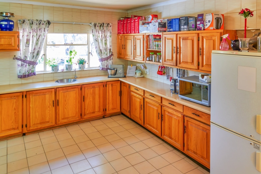 8 Bedroom Property for Sale in Dinokeng Game Reserve Gauteng