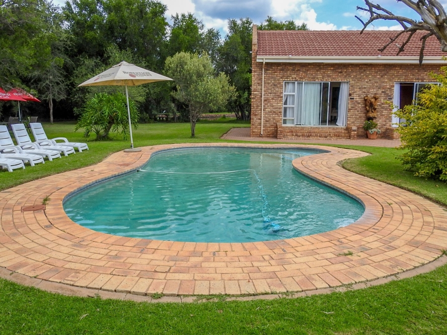 8 Bedroom Property for Sale in Dinokeng Game Reserve Gauteng