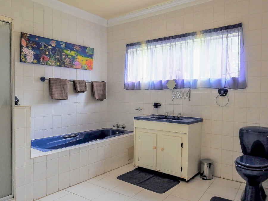 8 Bedroom Property for Sale in Dinokeng Game Reserve Gauteng