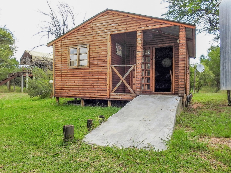 8 Bedroom Property for Sale in Dinokeng Game Reserve Gauteng