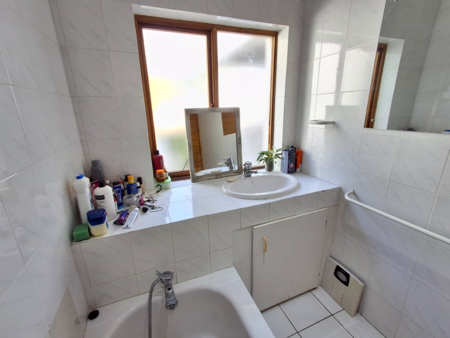 3 Bedroom Property for Sale in Parkhurst Gauteng