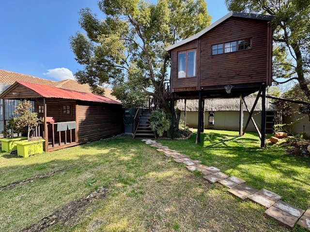 6 Bedroom Property for Sale in Bredell Gauteng