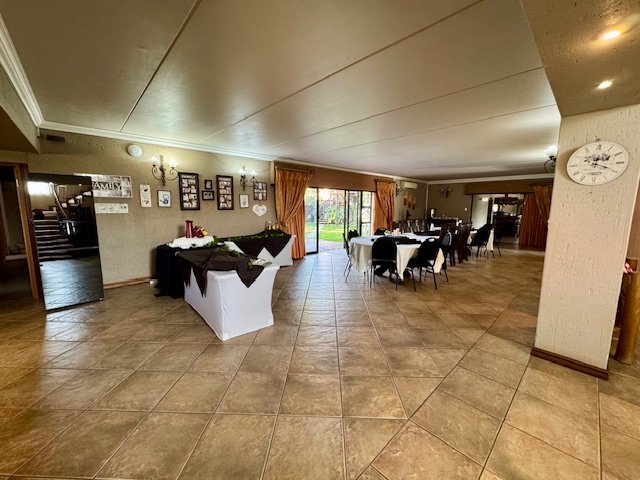 6 Bedroom Property for Sale in Bredell Gauteng