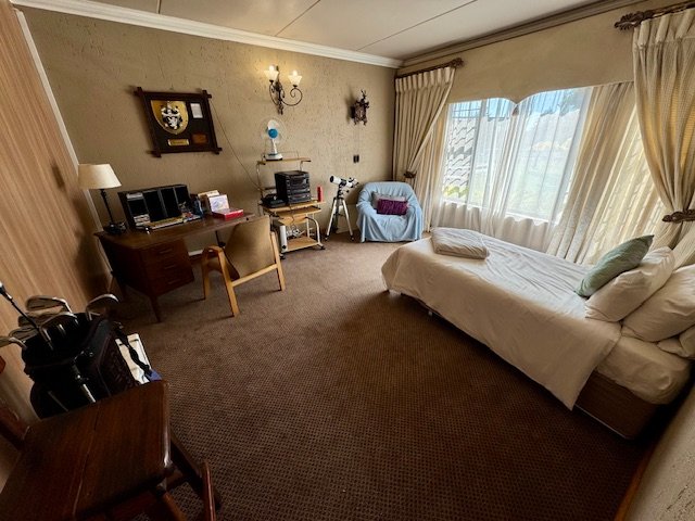 6 Bedroom Property for Sale in Bredell Gauteng