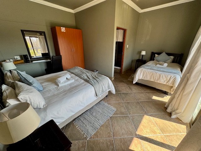 6 Bedroom Property for Sale in Bredell Gauteng