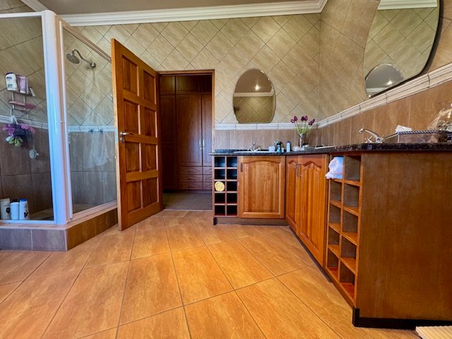 6 Bedroom Property for Sale in Bredell Gauteng