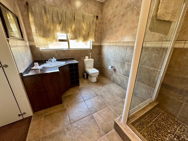 6 Bedroom Property for Sale in Bredell Gauteng