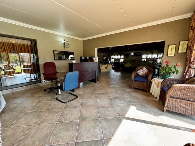 6 Bedroom Property for Sale in Bredell Gauteng
