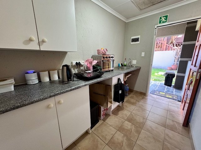 6 Bedroom Property for Sale in Bredell Gauteng