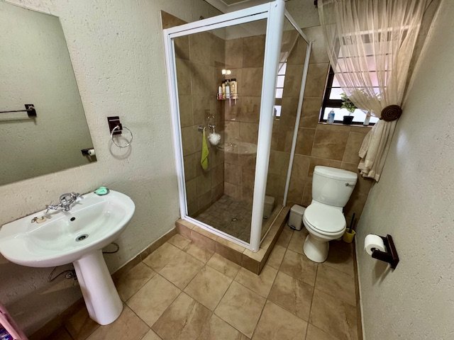 6 Bedroom Property for Sale in Bredell Gauteng