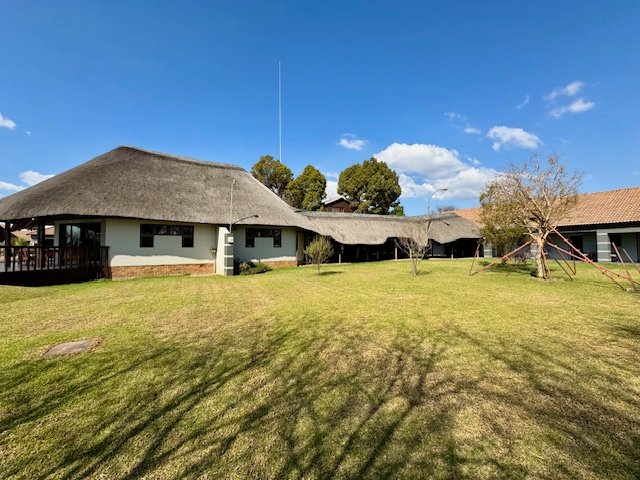 6 Bedroom Property for Sale in Bredell Gauteng