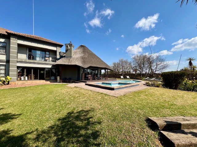 6 Bedroom Property for Sale in Bredell Gauteng