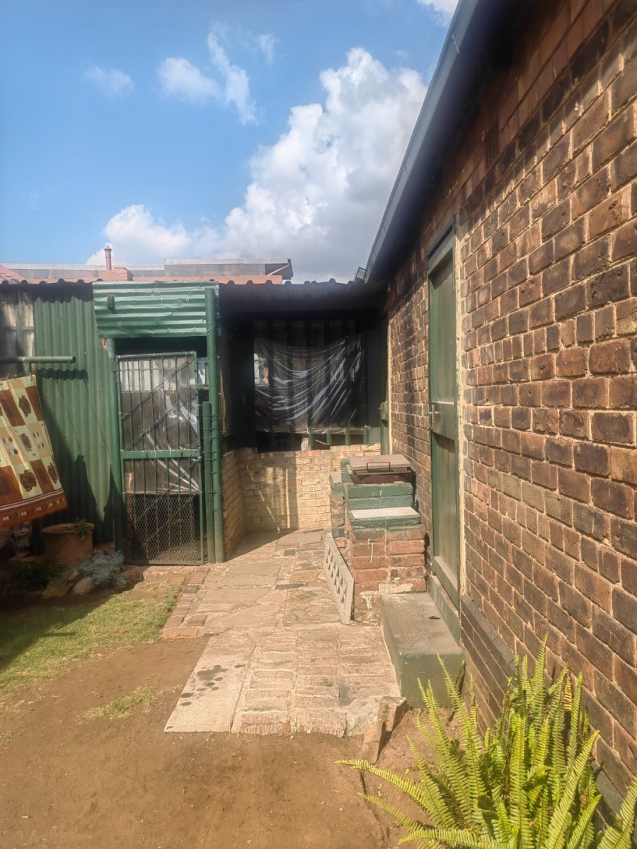 2 Bedroom Property for Sale in Brakpan Central Gauteng