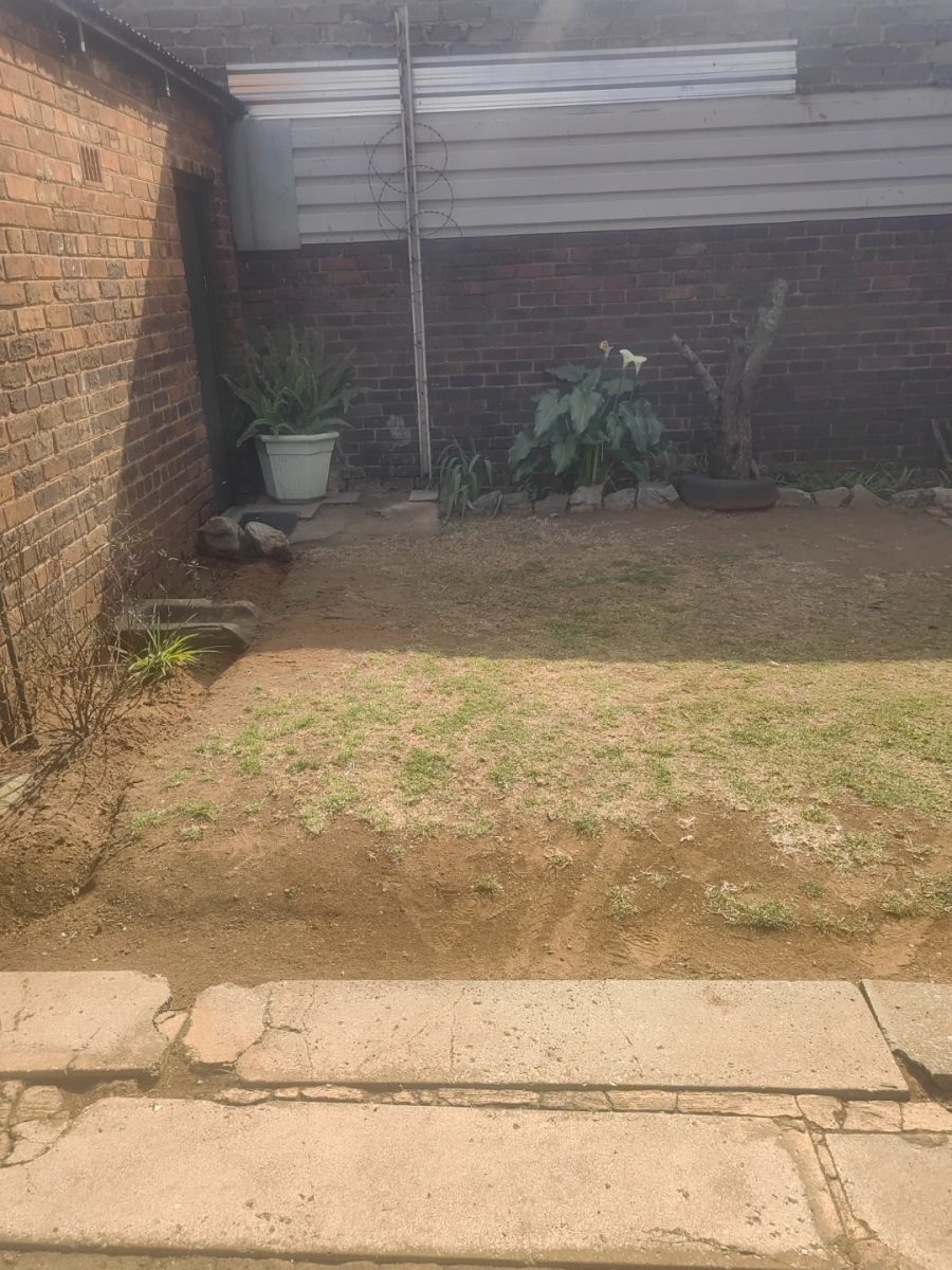 2 Bedroom Property for Sale in Brakpan Central Gauteng