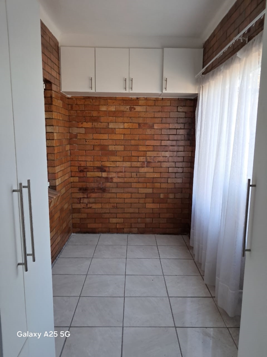 2 Bedroom Property for Sale in Brakpan Central Gauteng