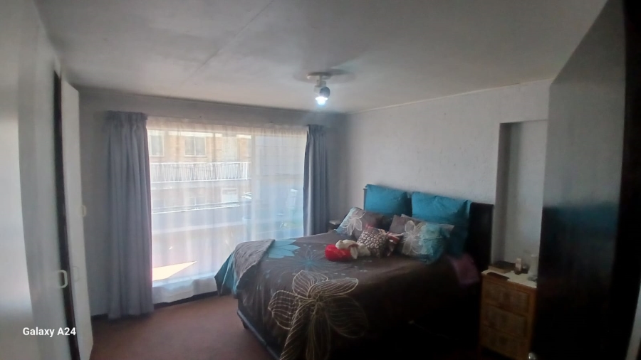 2 Bedroom Property for Sale in Townsview Gauteng