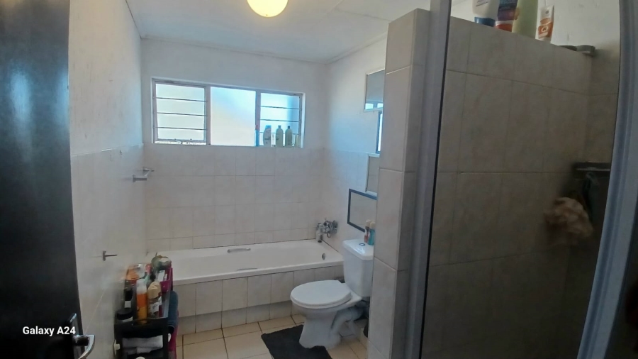 2 Bedroom Property for Sale in Townsview Gauteng