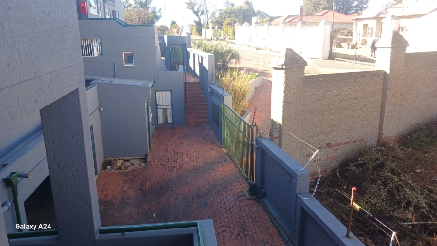 2 Bedroom Property for Sale in Townsview Gauteng