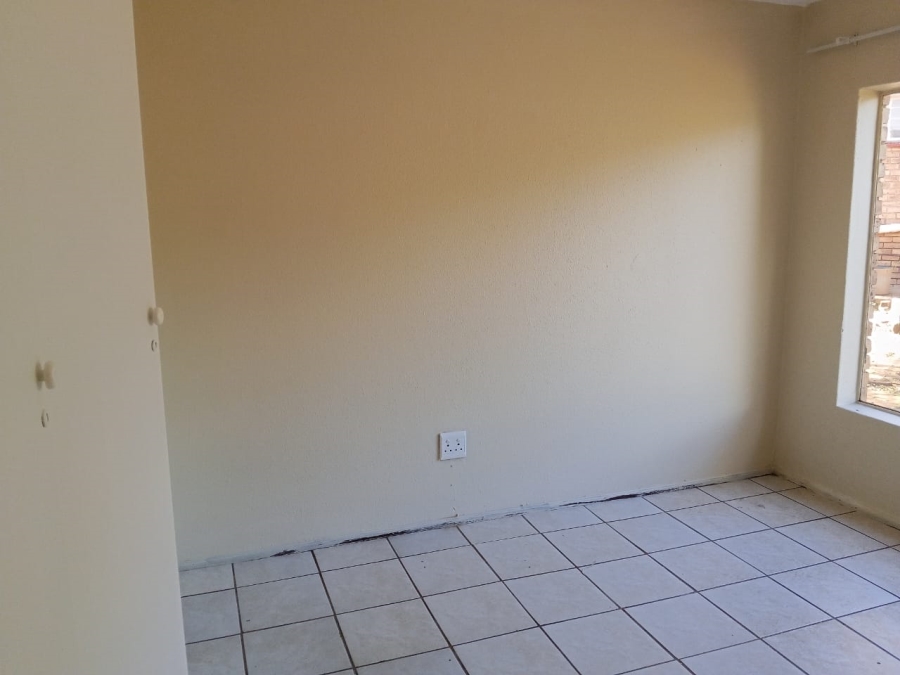  Bedroom Property for Sale in Mindalore Gauteng
