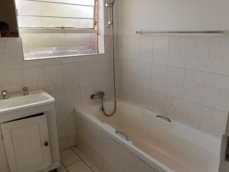 Bedroom Property for Sale in Mindalore Gauteng