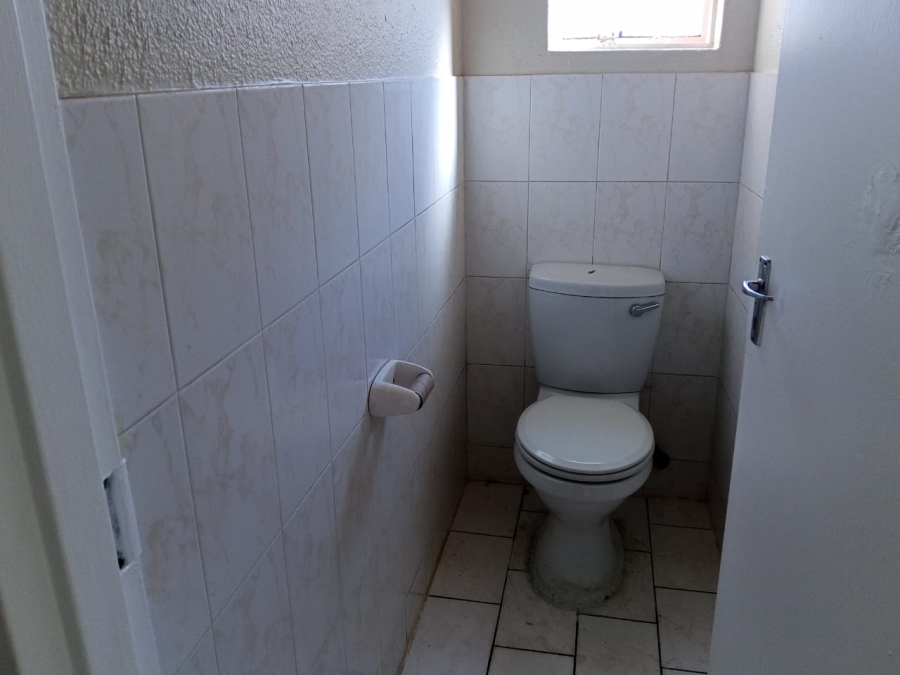  Bedroom Property for Sale in Mindalore Gauteng