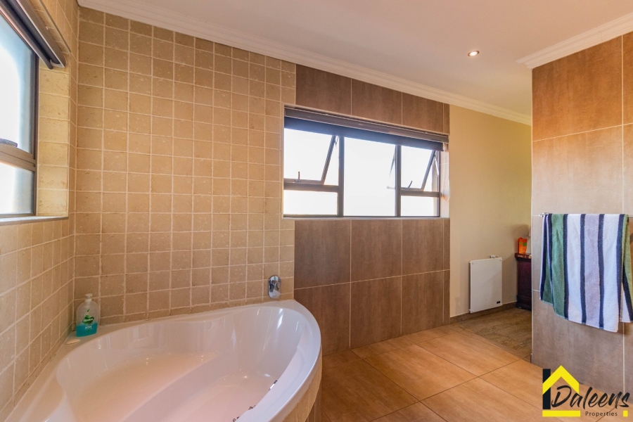 4 Bedroom Property for Sale in Lilianton Gauteng